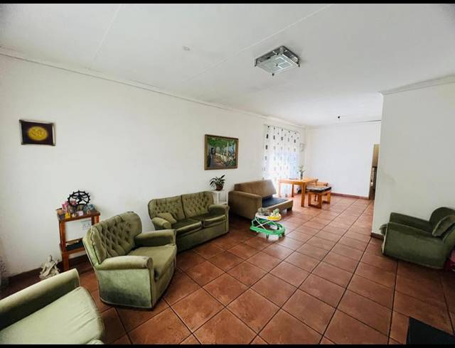 4 BEDROOM HOUSE FOR SALE IN LAUDIUM